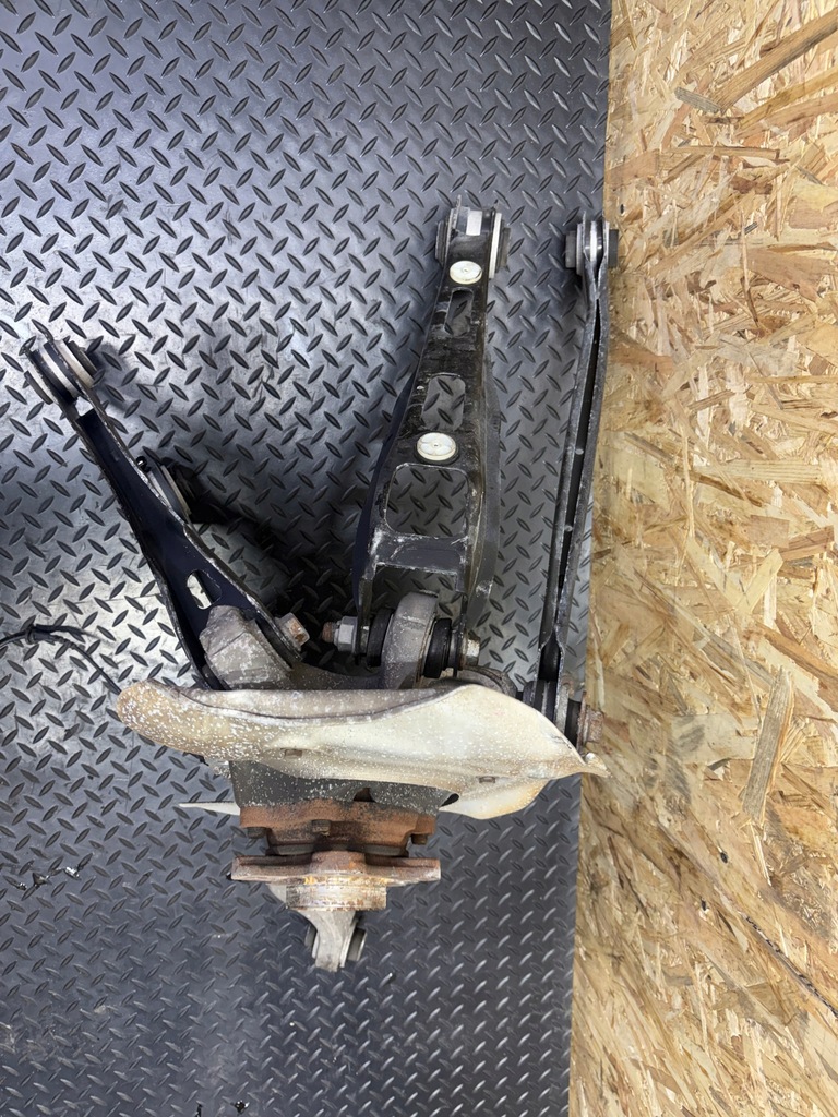 фото №11, Bmw g01 поворотний кулак важелі правий задня права задня 6871030