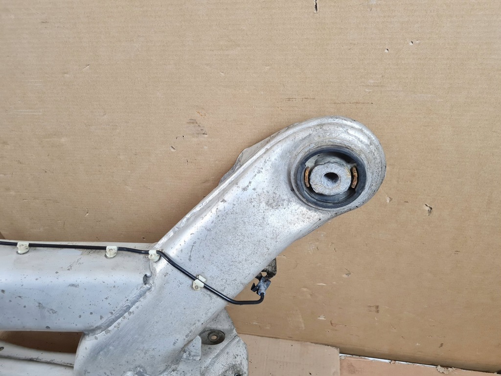 фото №8, 2015 bentley flying spur рама допоміжна задня 4w0505235a