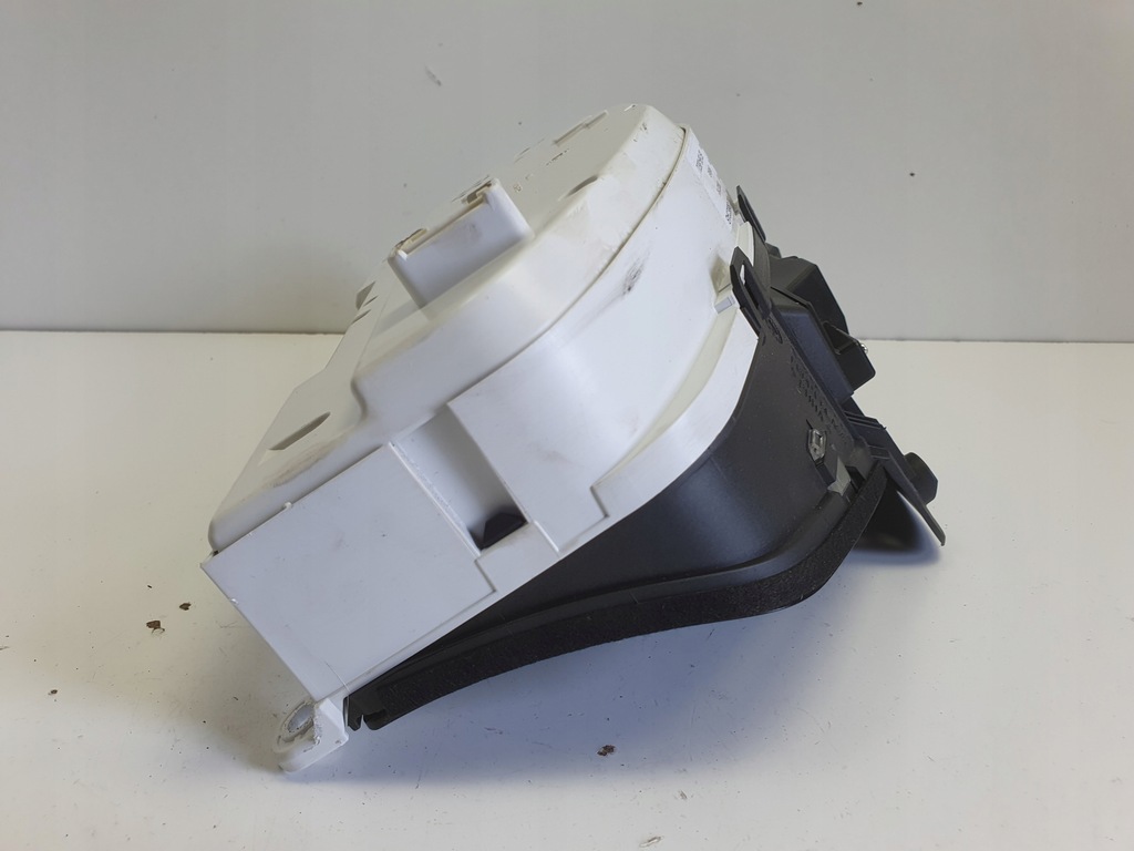 фото №11, Volvo s80 ii v70 iii xc70 ii 2.4 d5 счетчик приборы europa 30786623ab