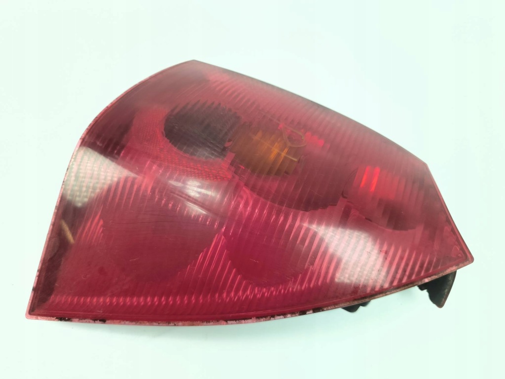 фото №1, Лампа правая задняя 26674t0206 peugeot 307 ii