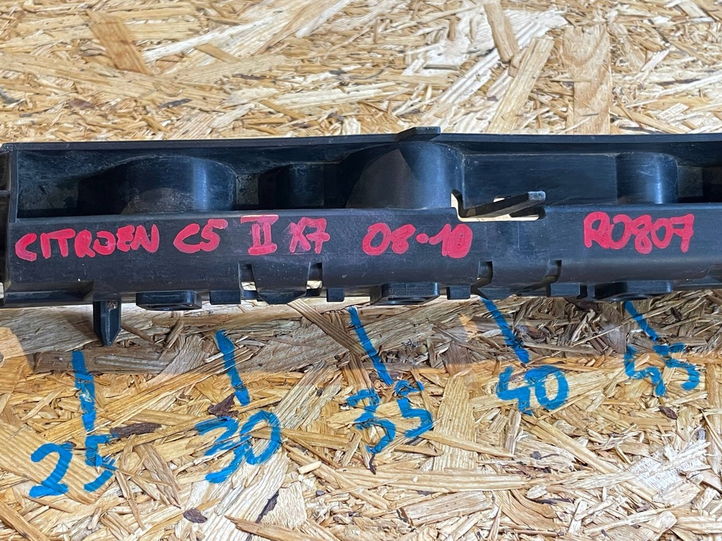 фото №11, Citroen c5 ii 2 x7 08-10 направляющая кронштейн кронштейн бампера правый перед передний