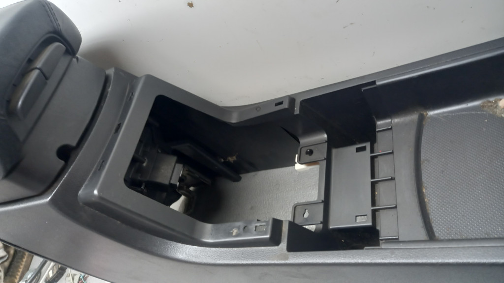 фото №8, Підлокітник kia carens