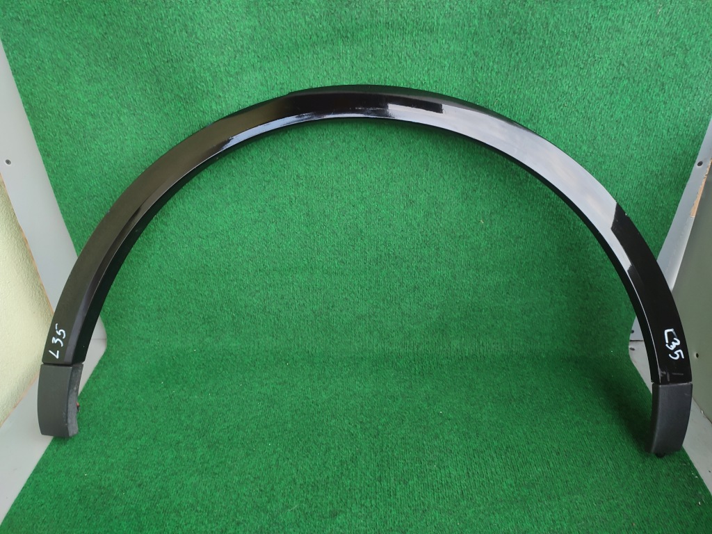 фото №1, Porsche cayenne молдинг крила лівий задня 9y0854731j