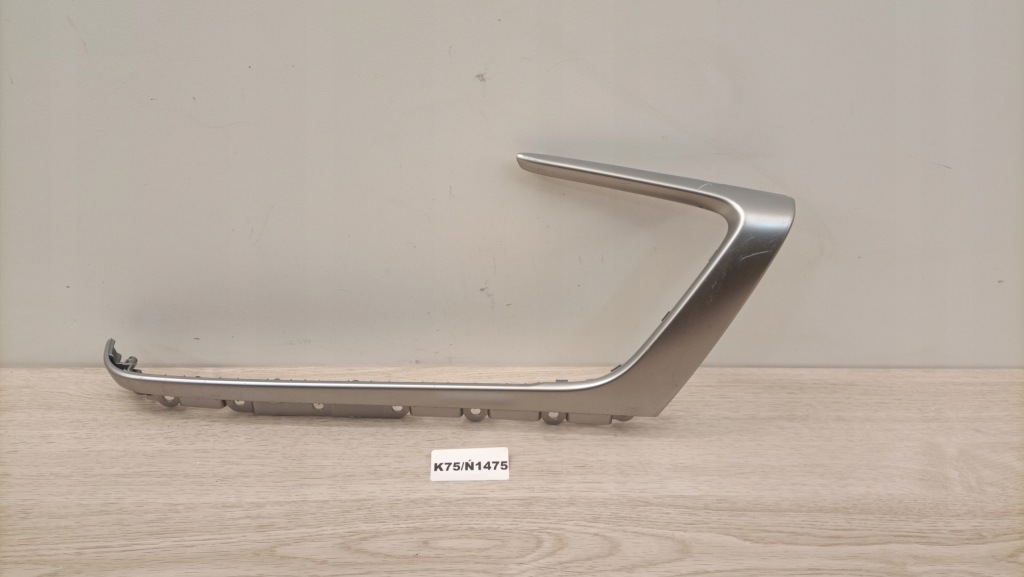 Купити Kia молдинг рамка ліва бампера 82779-j7000 k75/ń1475