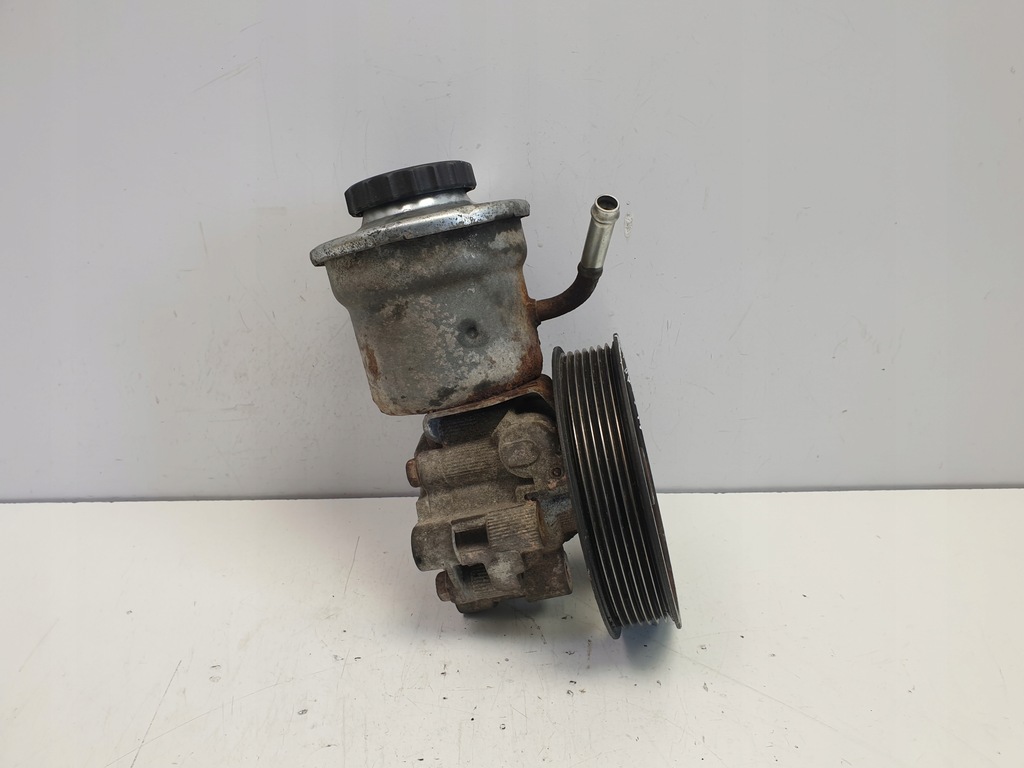 фото №6, Toyota corolla e12 2.2 d4d насос усилителя