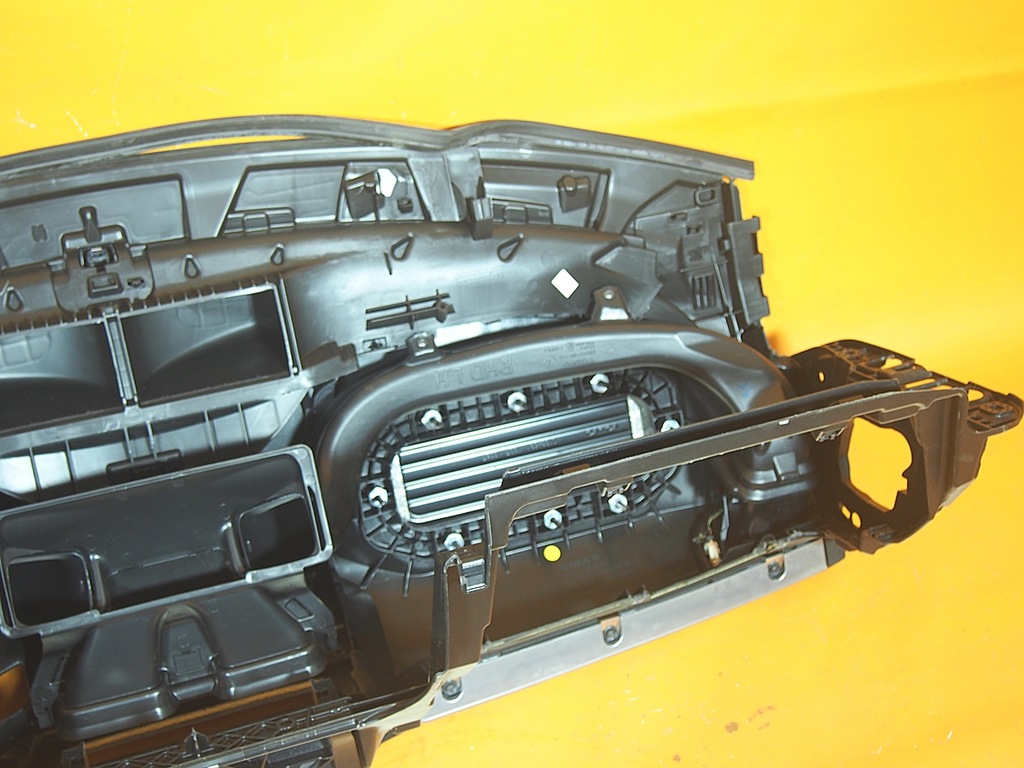 фото №12, Volvo v40 ii панель приладів приладова консоль rhd uk оригінал