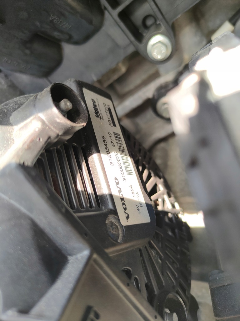 фото №1, Генератор volvo v60,s60 1.6 t3 31285436