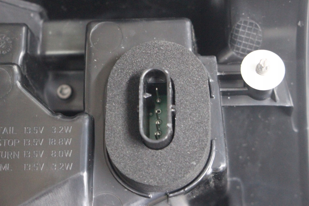 Фара задний задняя правый  w крыло tesla 3 y 2020- led светодиодная новая с Разборки