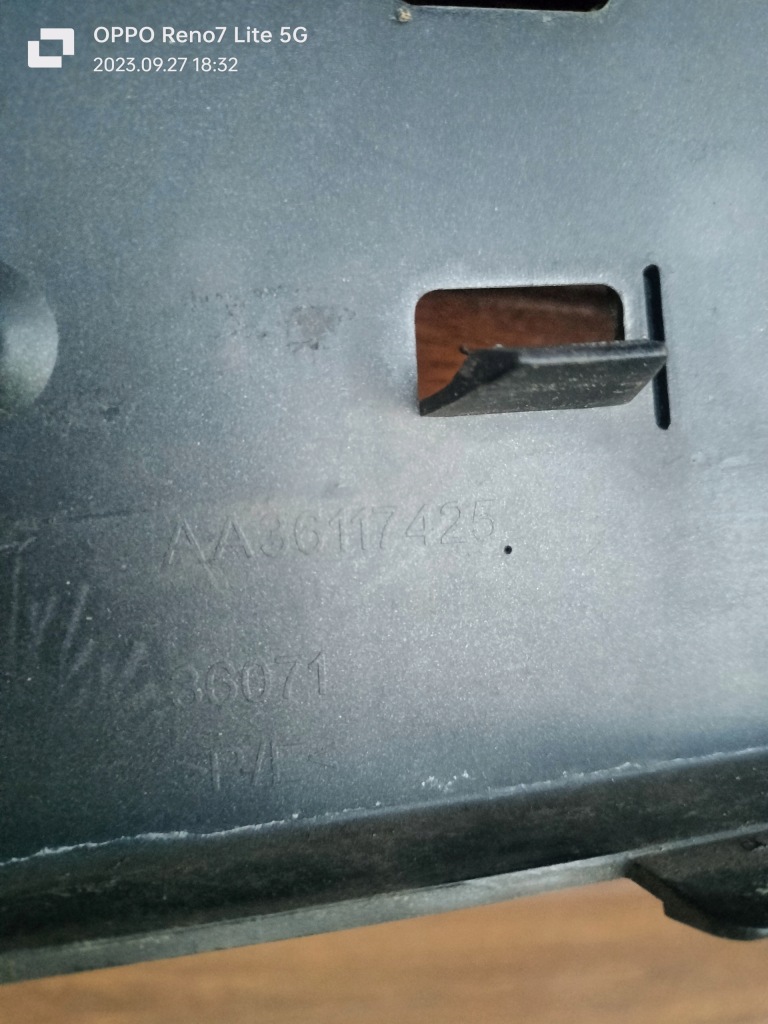 Peugeot 308 бампер перед 2013-2017 решётка  решётка радиатора 36117425 Недорого