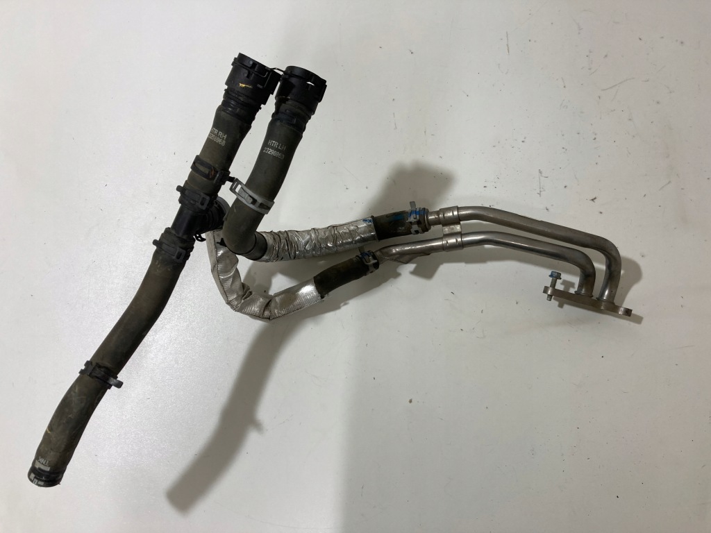 Купити Chevrolet camaro vi 2016+ трубка шланг патрубок радіатора 12647307