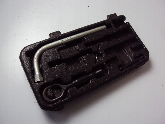 фото №1, Ключ ушко пенополистирол audi a6 rs6