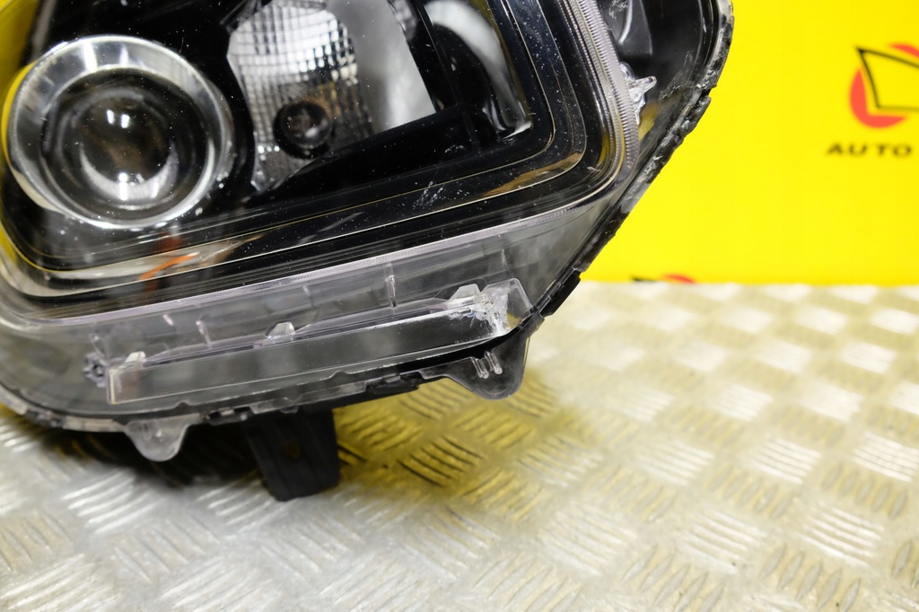 фото №4, Hyundai venue 2019- фара лампа звичайна лінзована r usa