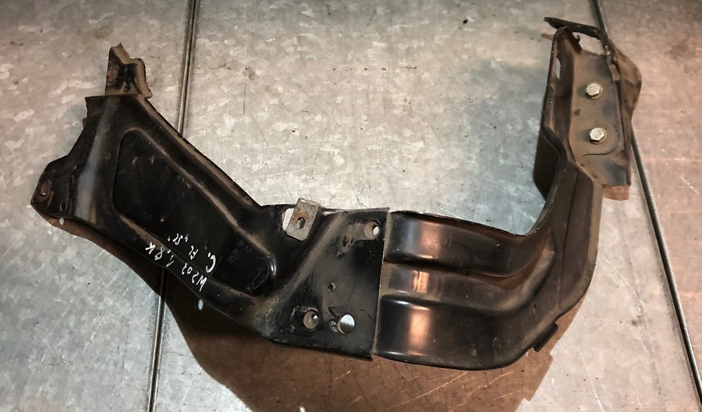 фото №1, Mercedes w203 lift coupe панель фары правый