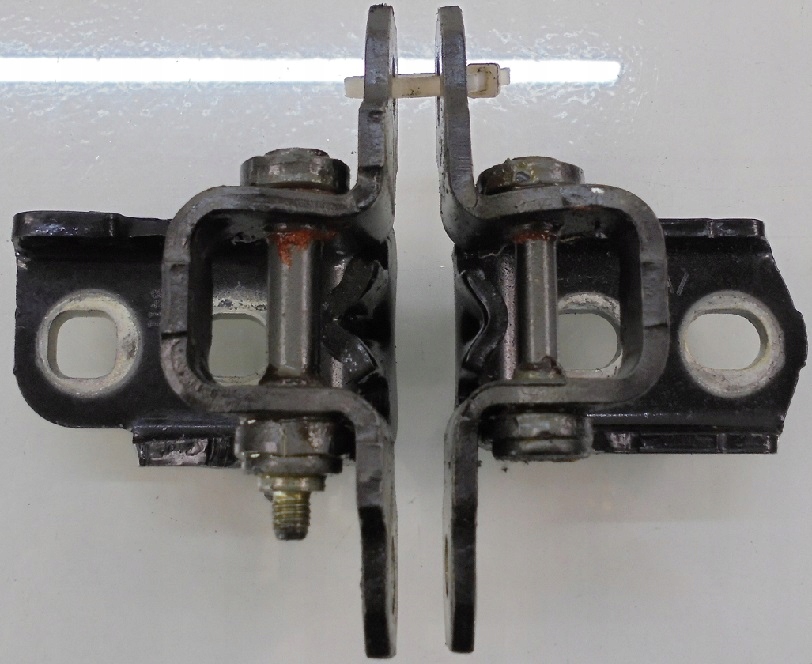 фото №1, Renault laguna iii lift петли дверь левая задняя hb