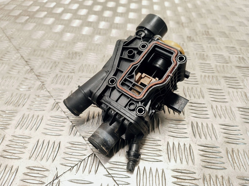 фото №5, Peugeot 508 2016 термостат / корпус термостата