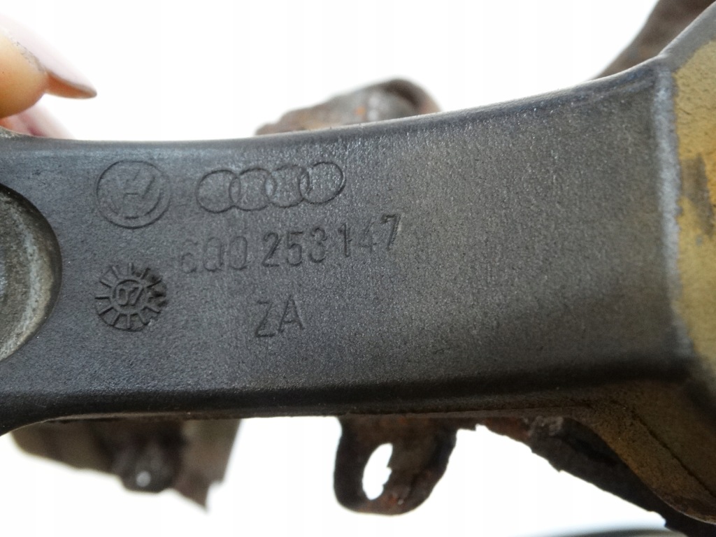 фото №8, Кронштейн глушника кронштейн octavia ii 6q0253147