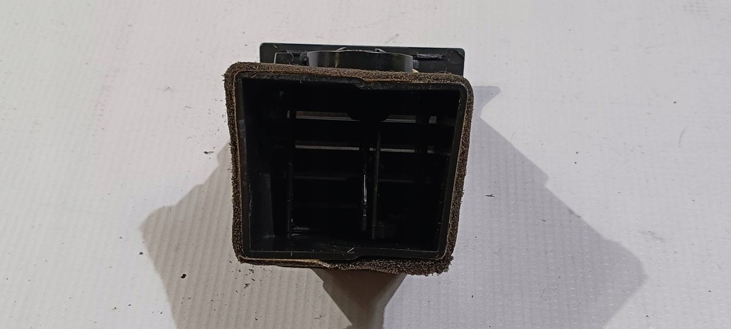 фото №6, Решітка обдув ліва водія dodge challenger 2008-2014