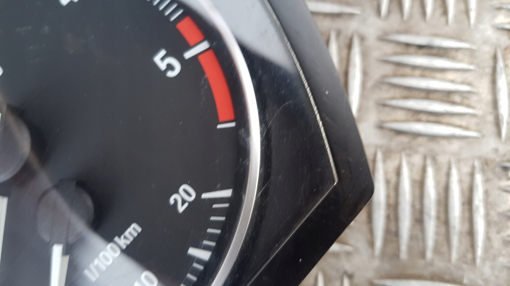 фото №9, Bmw e90 e91 2.0d счетчик приборная панель 1025350