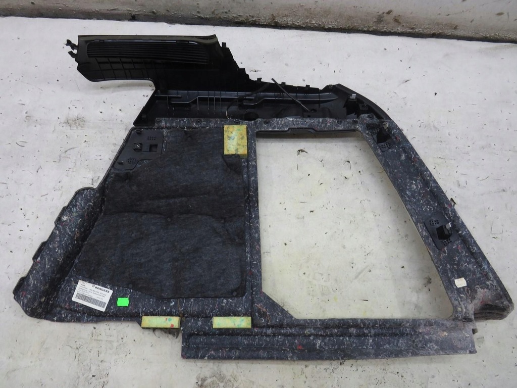 фото №4, Обшивка багажника левый audi q5 8r