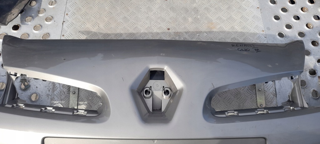 Бампер перед renault clio 3 оригинал в Украине