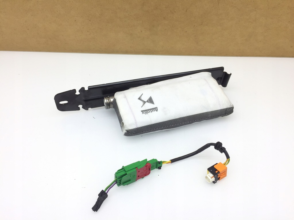 фото №1, Citroen ds7 колодка штекер подушки безопасности сиденье заднего