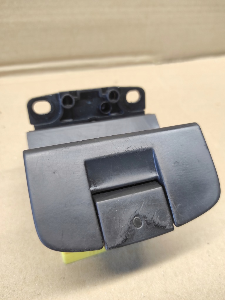 фото №2, Кнопка рычаг ручка тормоза ручного renault espace iv 8200550545