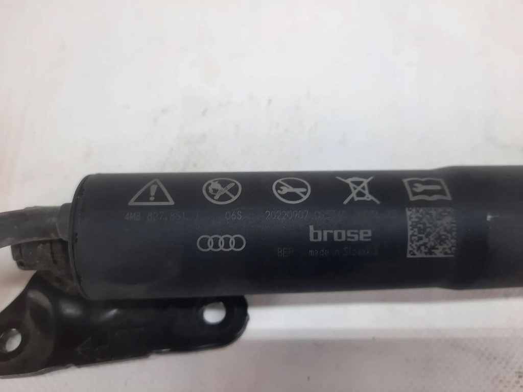 фото №8, Привід амортизатори кришки правий лівий audi q8 4m 4m8827851j