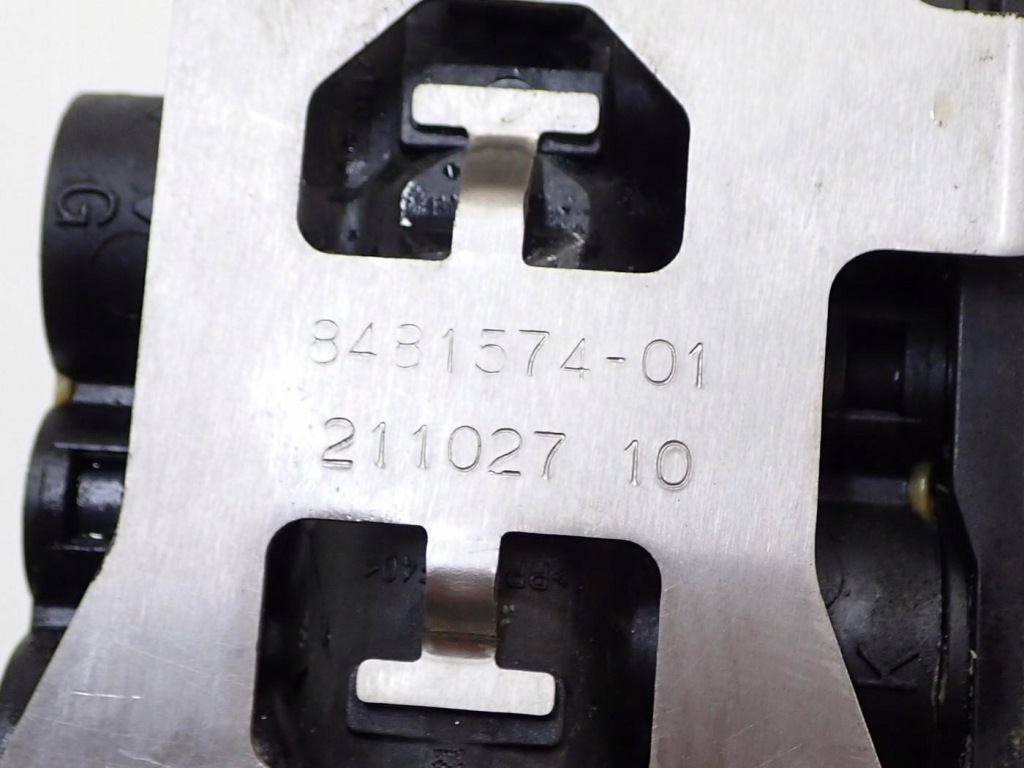 Купити Корпус термостата патрубок трубка оливи bmw x3 g01 2.0i 30e b48 hybrid 21r