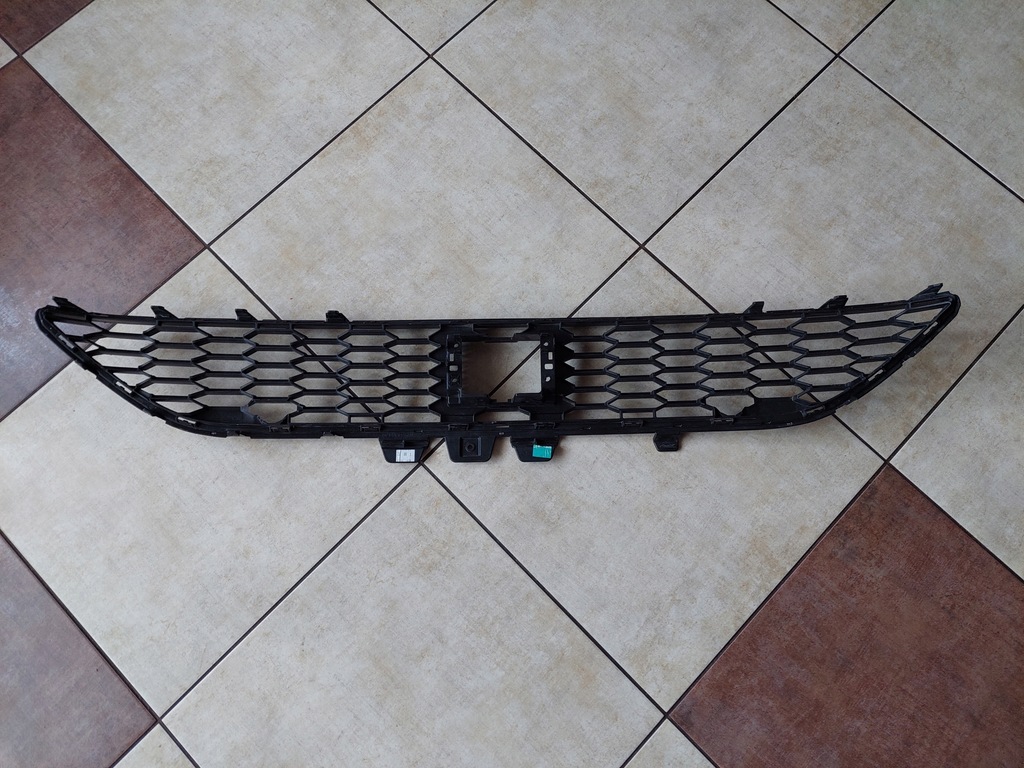 фото №6, Решітка бампера - середня - dacia sandero iii