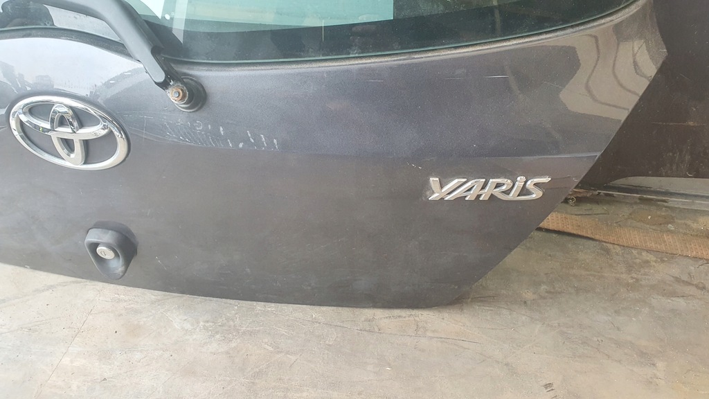фото №5, Toyota yaris ii кришка багажника багажника комплектна