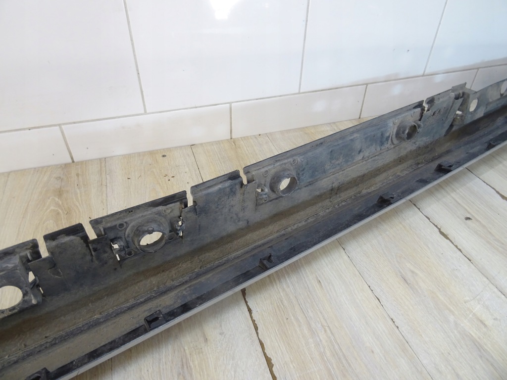 фото №12, Toyota corolla e21 kombi молдинг порог правая 75850-02220 llu