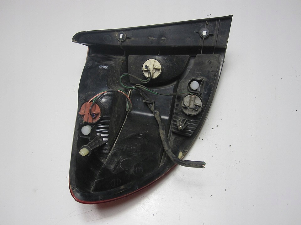 фото №12, Лампа задняя правая kia rio 03r 175