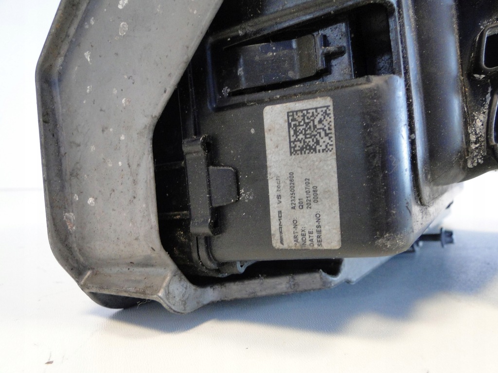 фото №11, Mercedes sl r232 232 55 63 amg gt 192 радиатор wody масла w подкрылок правое