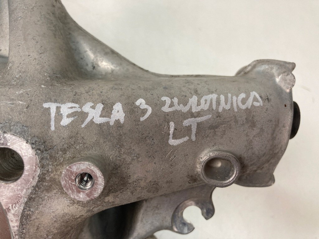 фото №6, Поворотный кулак левая задняя tesla 3