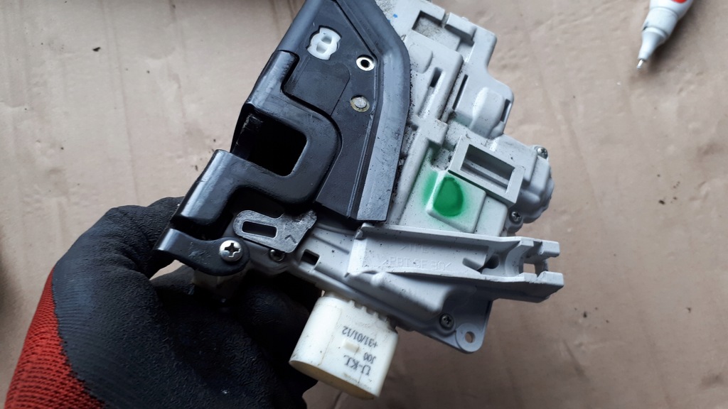 фото №8, A7 4g замок дверь левый задняя 9 pin 4g0839015a a6 c7