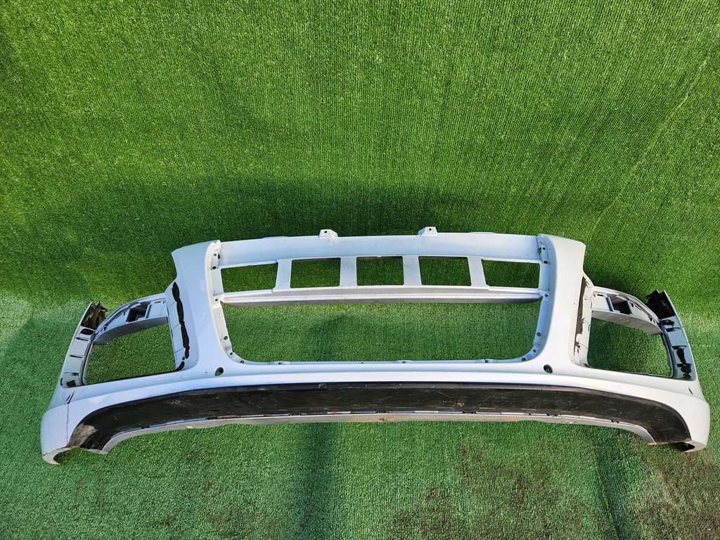 фото №1, Audi r8 420 06-12 бампер перед 420807437