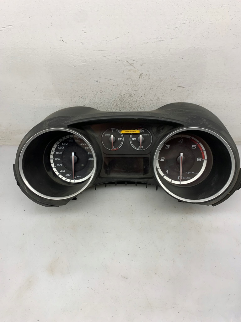 Купити Лічильник alfa romeo оригінальний номер 50516478
