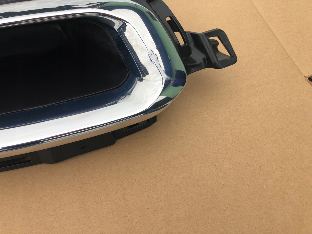 Решётка заглушка правая задняя mercedes 176 coupe amg в Украине