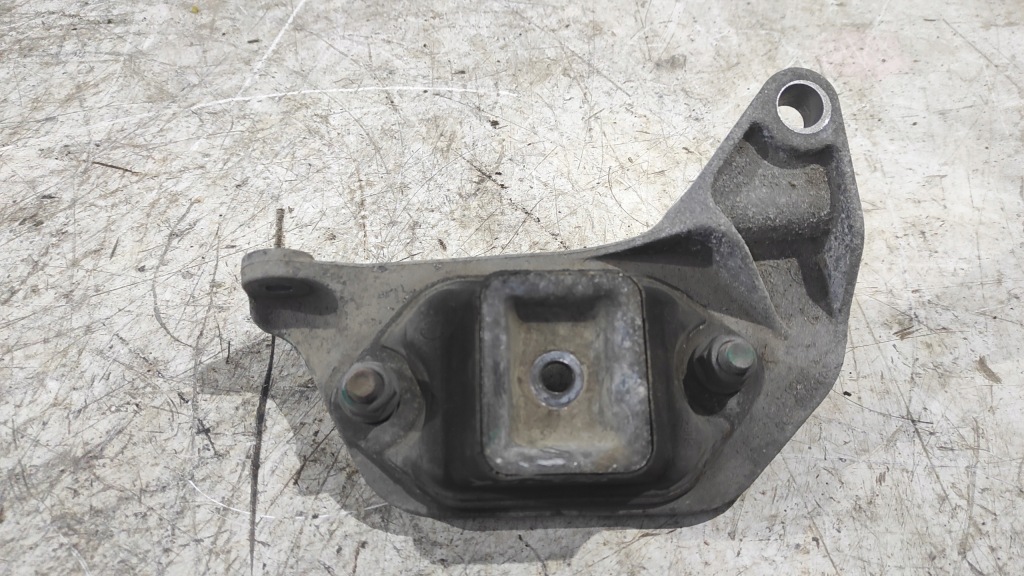 фото №1, Кронштейн подушка кронштейн 1,6 ben dacia duster i 10-