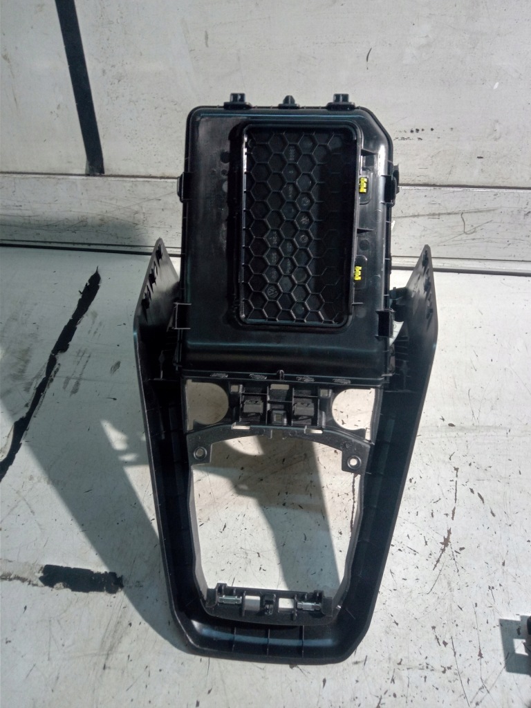 фото №4, Vw t-cross рамка туннель 2gm863680c