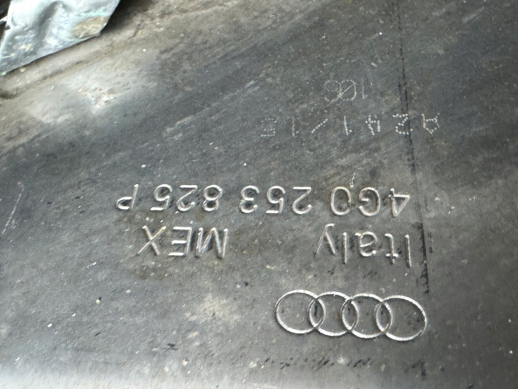 Audi a7 4g8 lift 2017 бампер usa задня pdc kompletny 4g8807067 lx5r 38km Оригінал