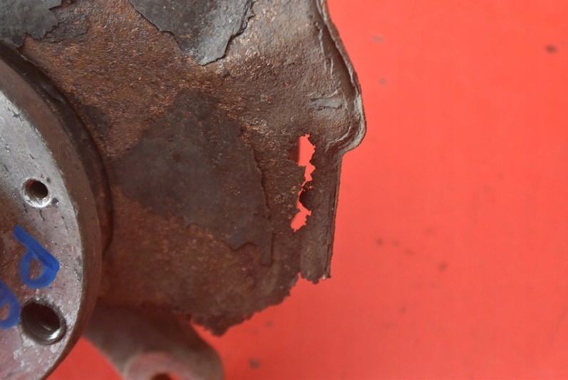 фото №3, Поворотный кулак левая перед suzuki swift iv mk6 1.5 16v