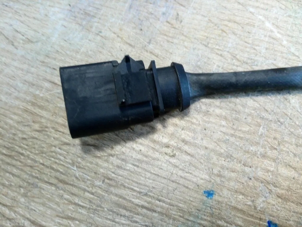 фото №4, Датчик лямбда-зонд audi a4 b9 oryg.