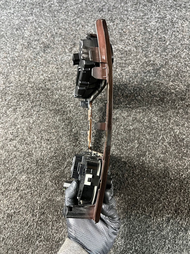 фото №7, Mercedes w209 clk панель обдув кондиционера рамка радио a2098300085