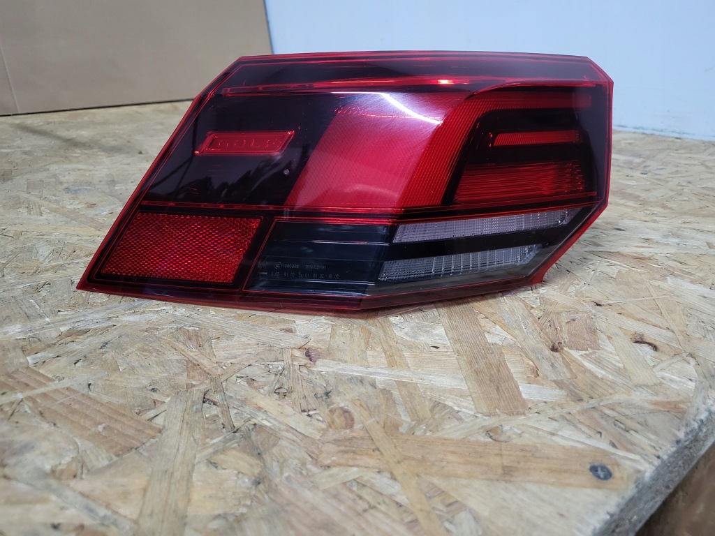 фото №1, Vw golf viii 8 5h hb лампа задняя задняя левая led