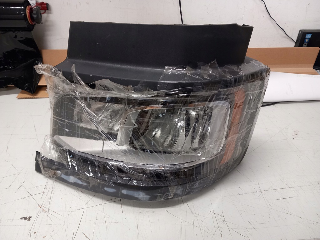 фото №1, Scania r s фара лампа левая 2674390