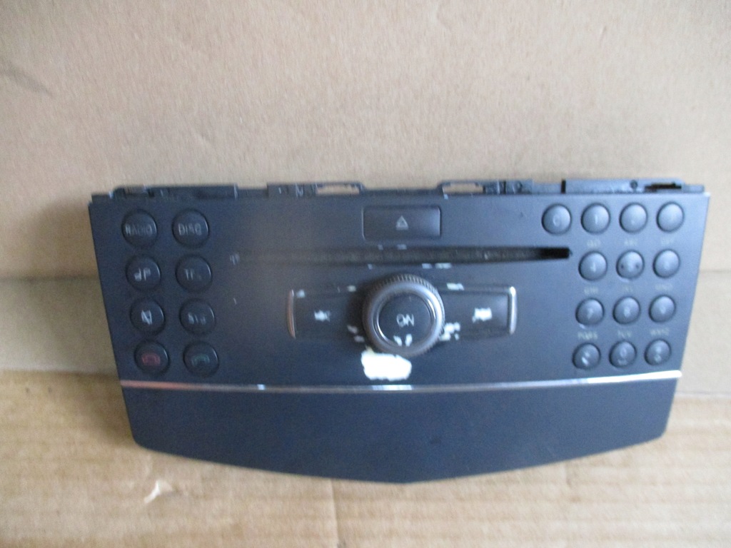 фото №2, Панель радіо mercedes w204 c klasa