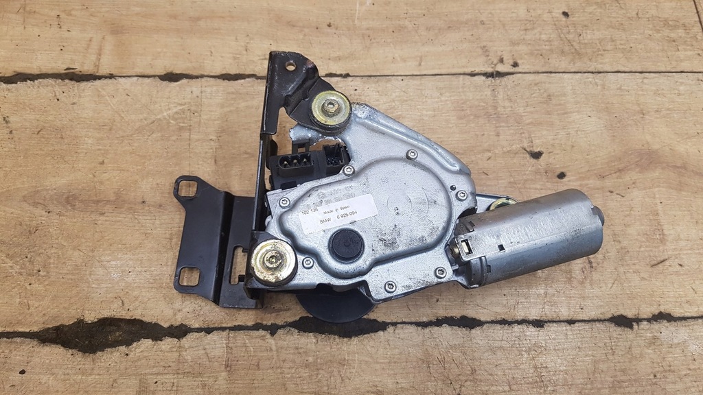 фото №1, Моторчик дворники крышки задняя bmw e46 kombi