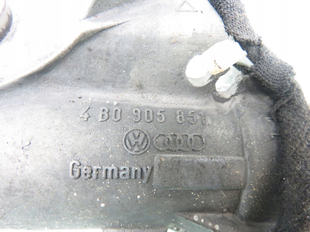 Замок зажигания блок управления audi a4 b5 1.8 t 8d0907557t 0261204185 4b0905851 в Украине