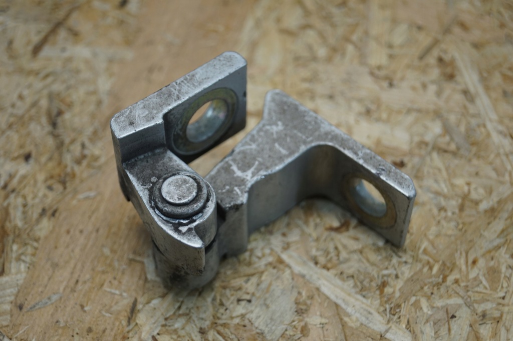 фото №5, Петля двері vw audi skoda 8k0831402a